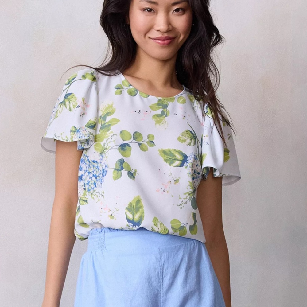 LC Lauren Conrad Floral Crewneck Top - White and Green S